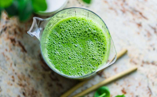 Energy Boosting Green Smoothie with Wakame Flakes